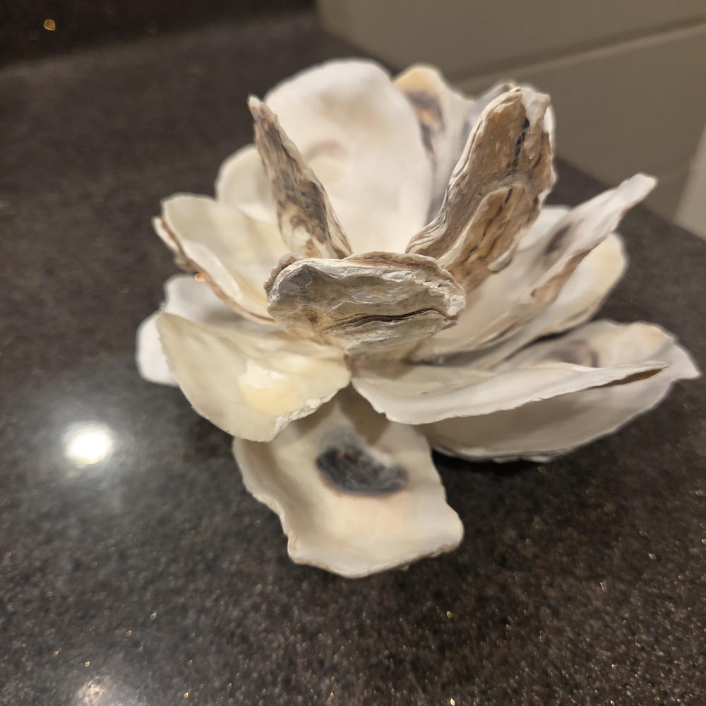Handcrafted Oyster Shell Magnolia Flower - Picture 6 of 7